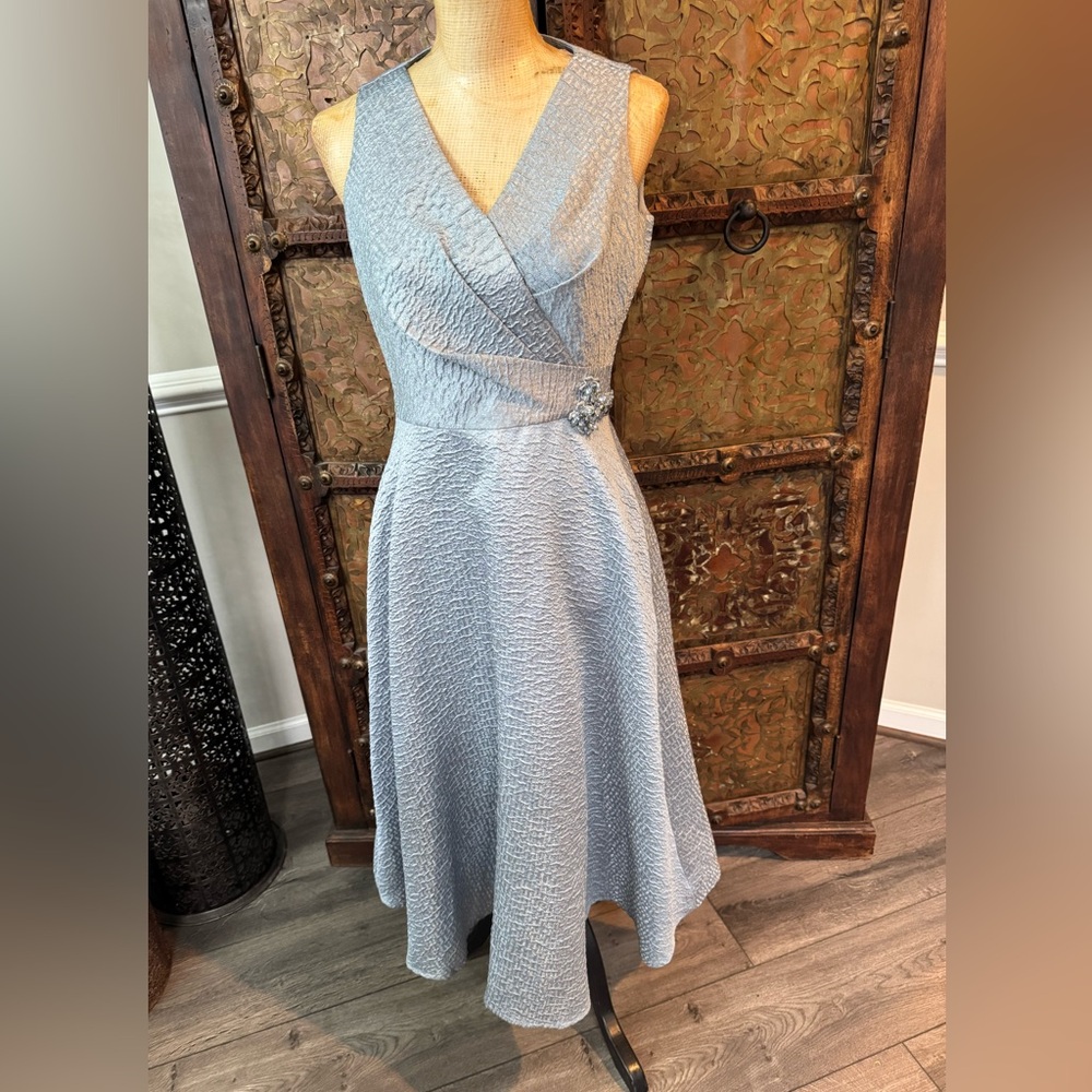 Teri‎ Jon Powder Blue Textured V-Neck Midi Dress 6